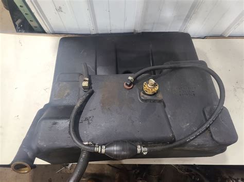 bobcat 751 fuel tank